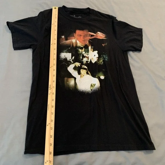 Pulp Fiction Shirt Mens Small Goodie Two Sleeves Movie Tee 2022 Dance Scene - Picture 5 of 7